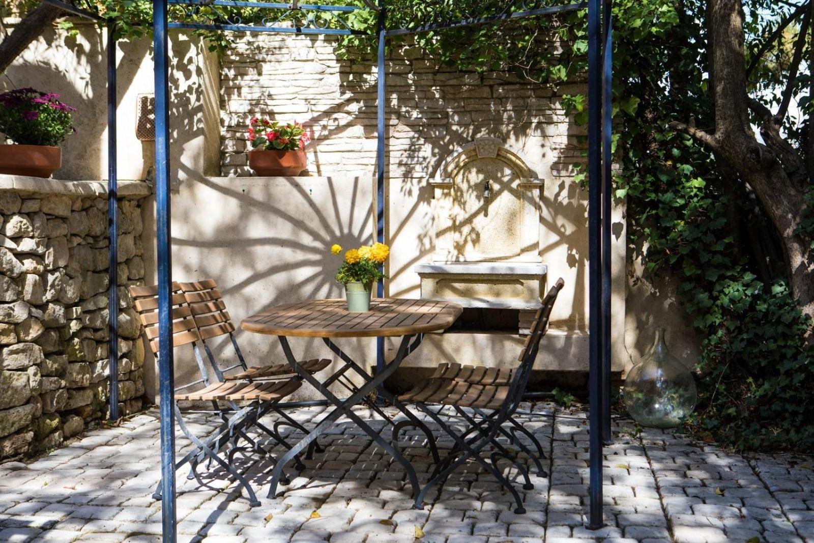 In Provence Hotel - Experience Atypique Venelles Extérieur photo