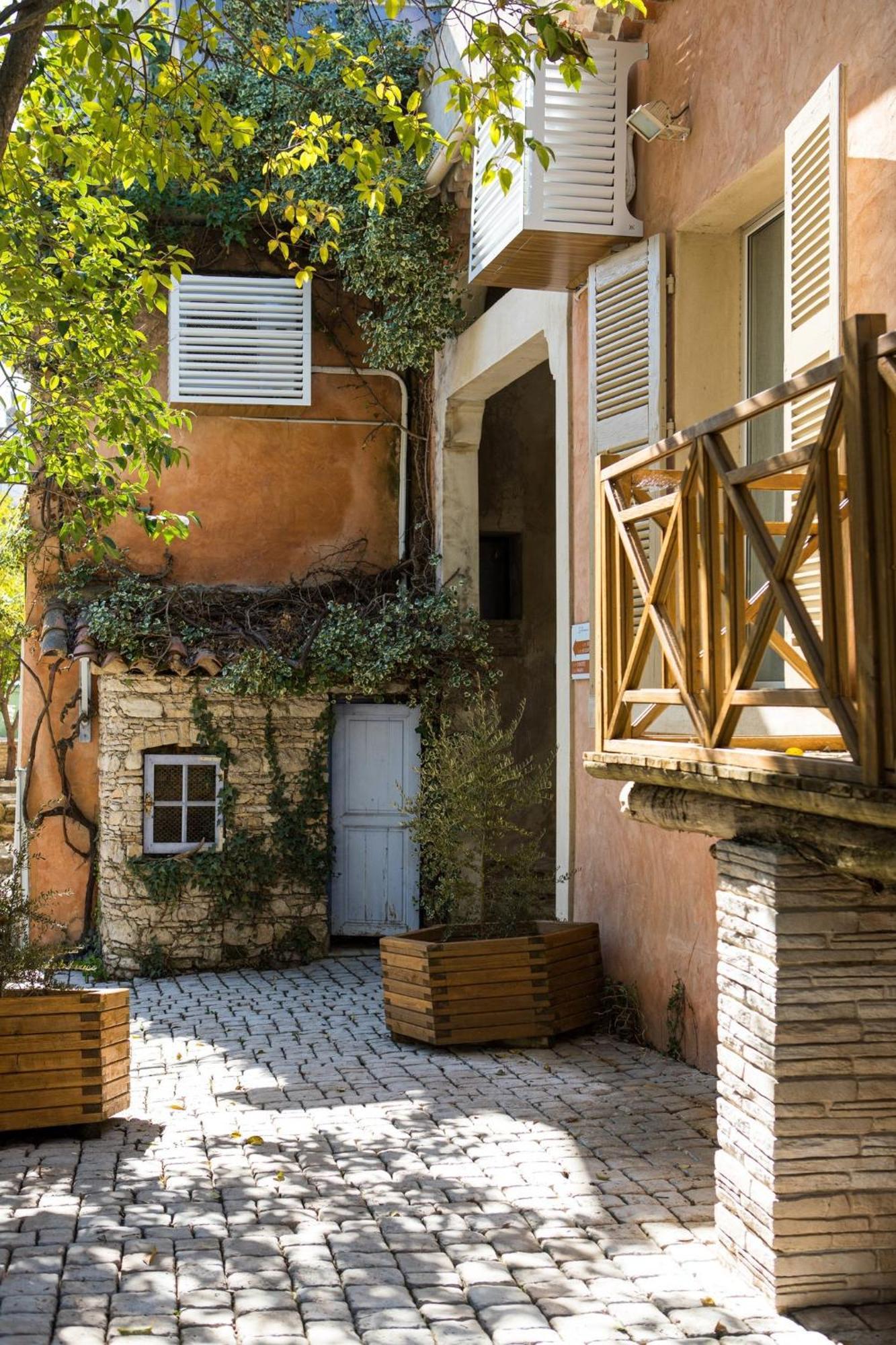 In Provence Hotel - Experience Atypique Venelles Extérieur photo