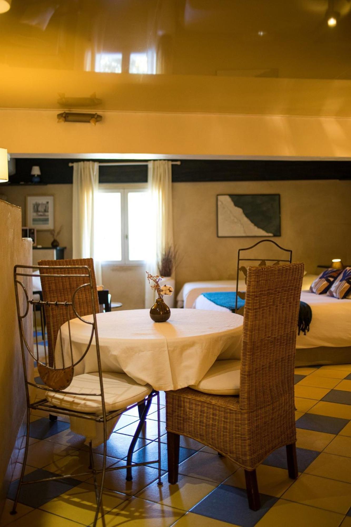In Provence Hotel - Experience Atypique Venelles Extérieur photo