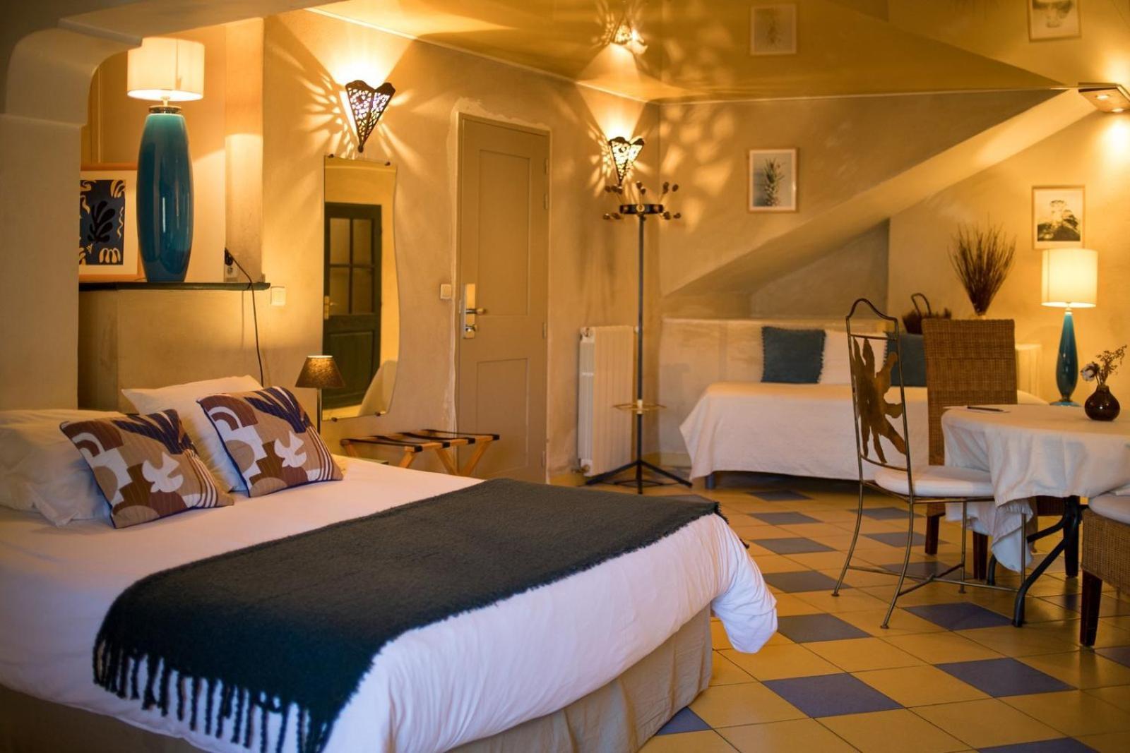 In Provence Hotel - Experience Atypique Venelles Extérieur photo