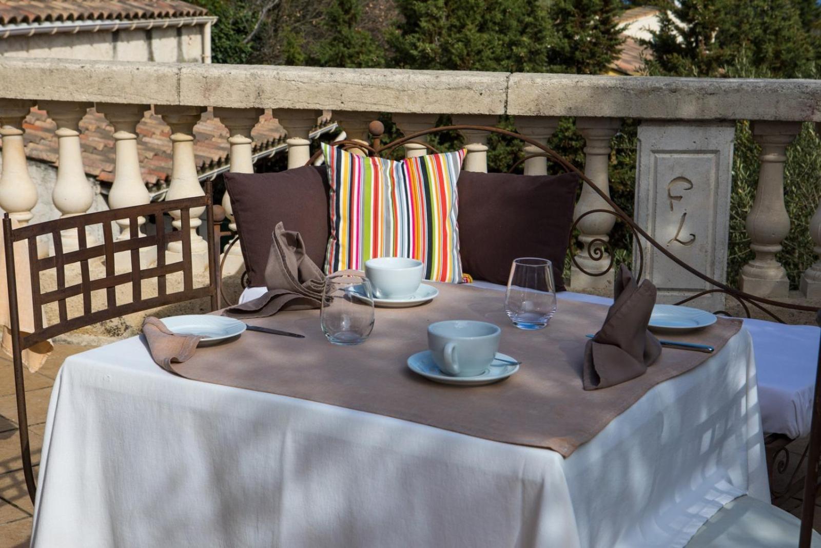 In Provence Hotel - Experience Atypique Venelles Extérieur photo