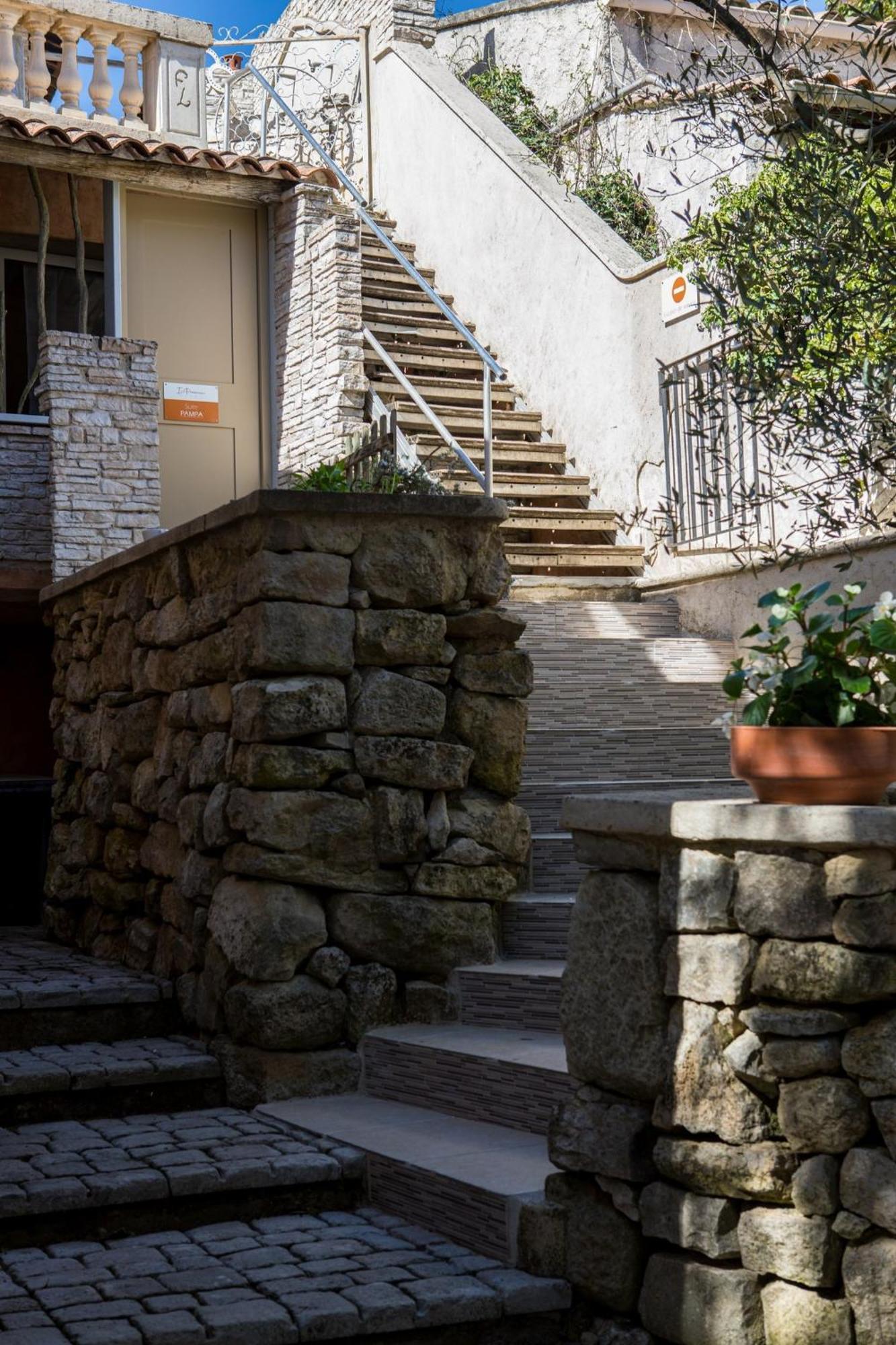 In Provence Hotel - Experience Atypique Venelles Extérieur photo